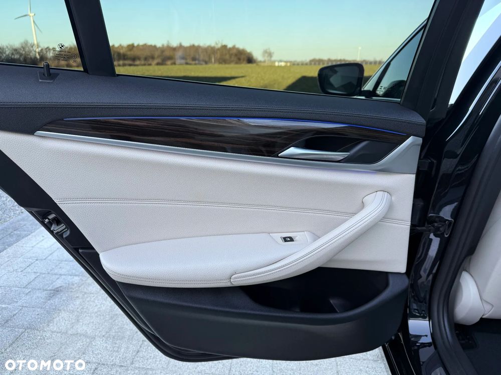 BMW Seria 5 520d xDrive Luxury Line sport - 21