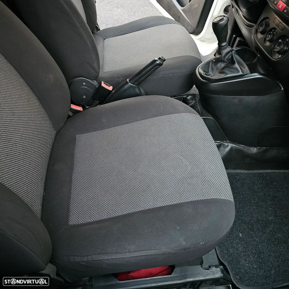 Fiat Doblo - 19