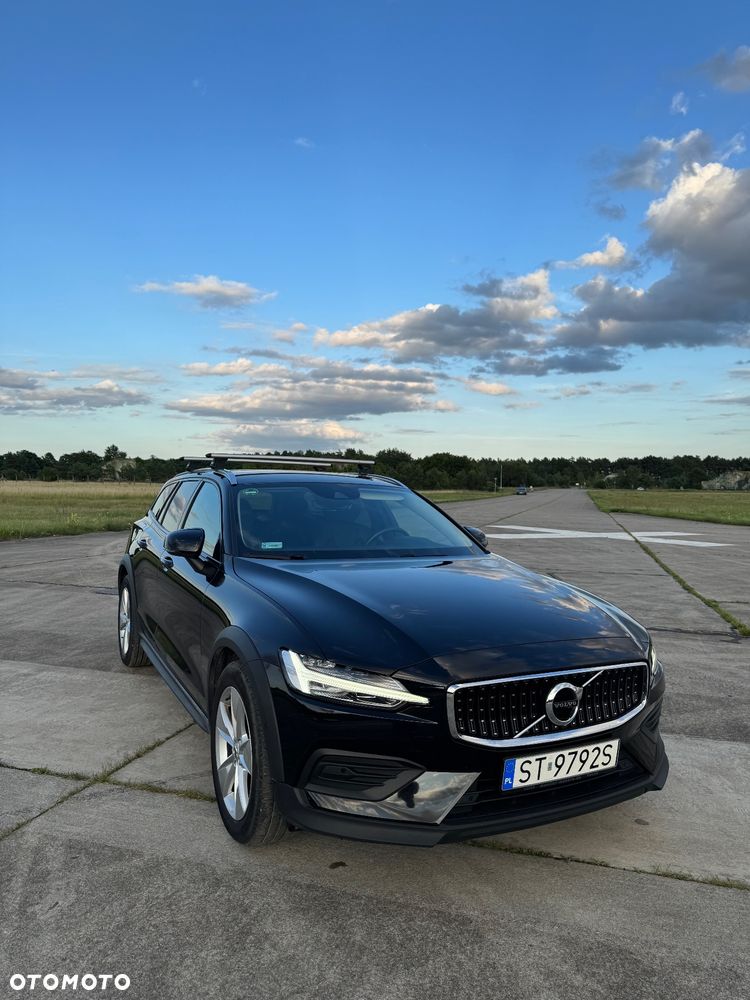 Volvo V60 Cross Country - 8