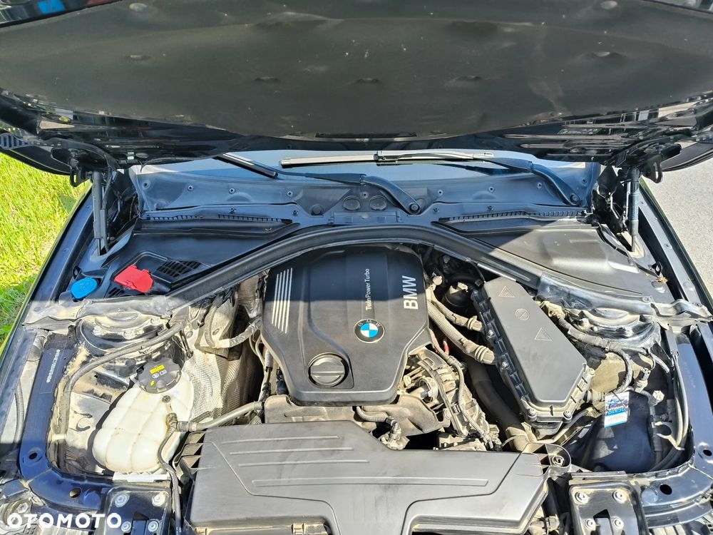 BMW Seria 3 318d - 22