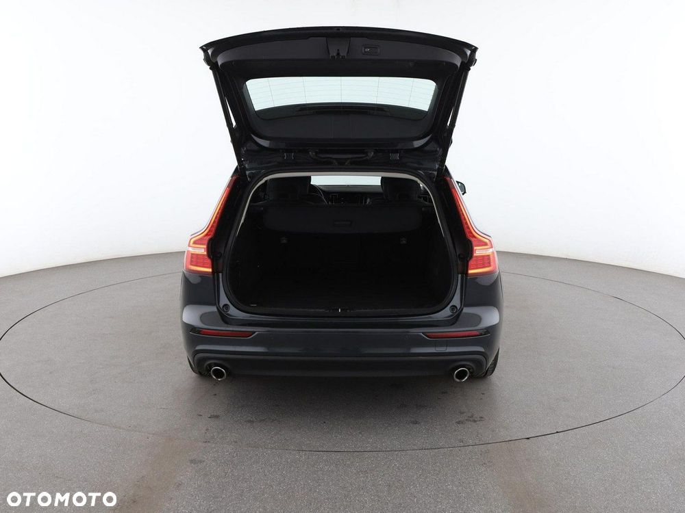 Volvo V60 D4 Momentum - 19