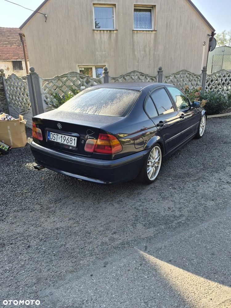 BMW Seria 3 2003 photo 4