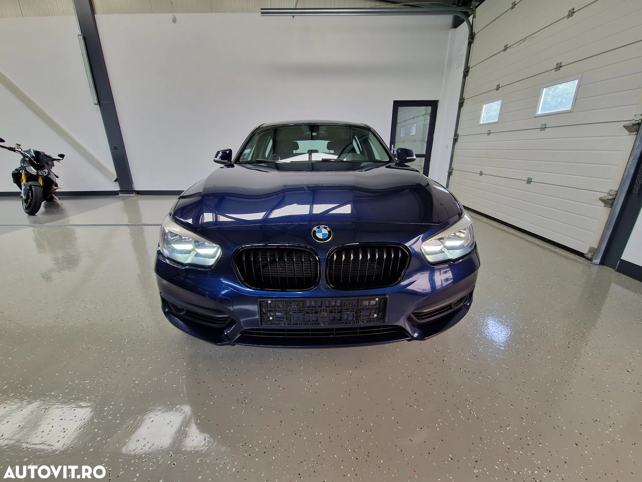 BMW Seria 1 120d Sport Line Shadow - 7