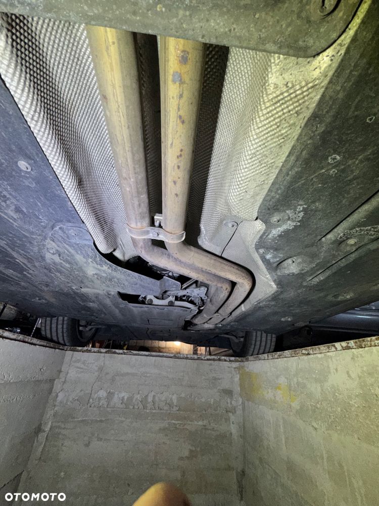 BMW Seria 3 325i - 13