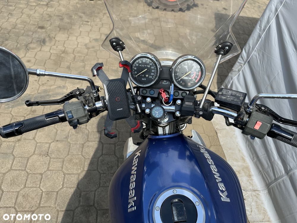 Kawasaki ER - 12