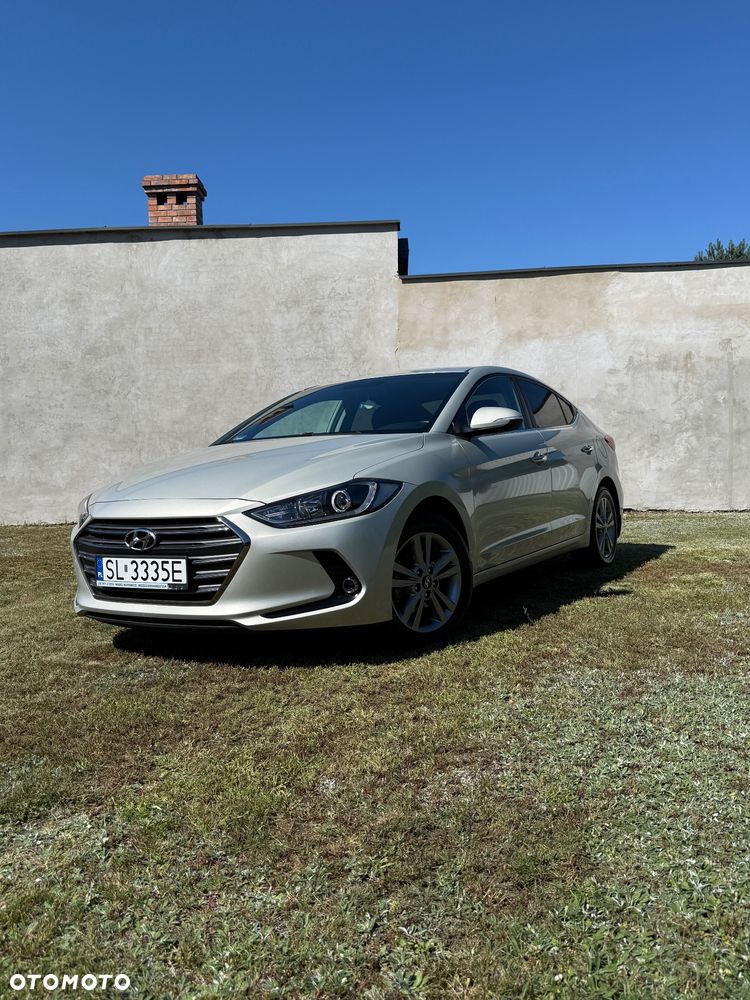 Hyundai Elantra 1.6 Comfort - 1