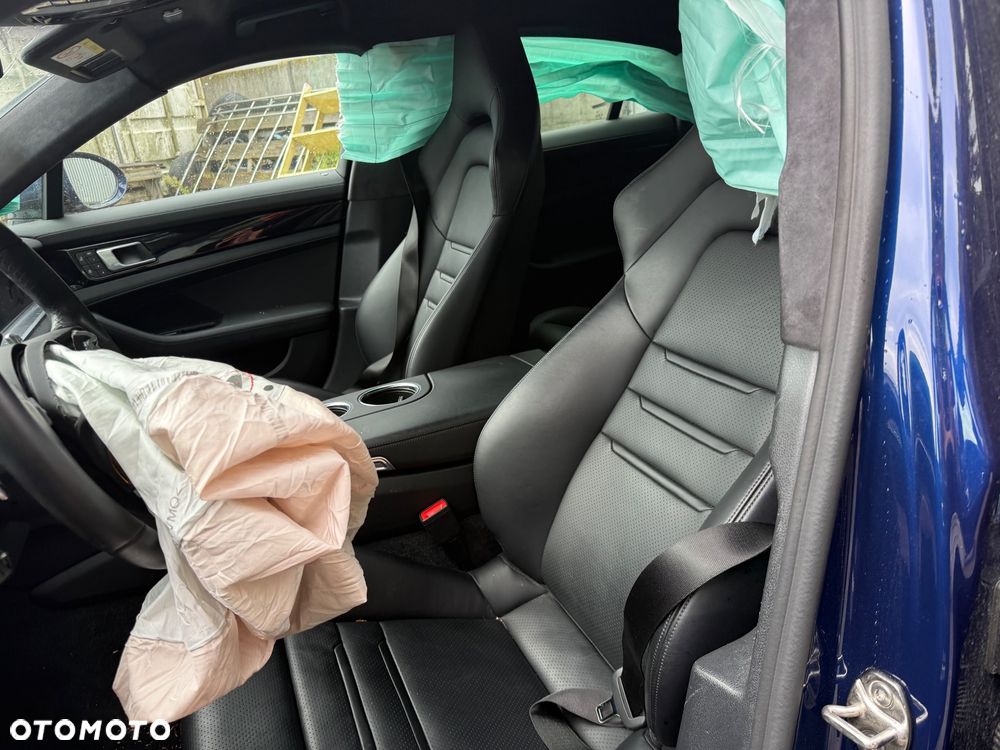 Porsche Panamera GTS - 28