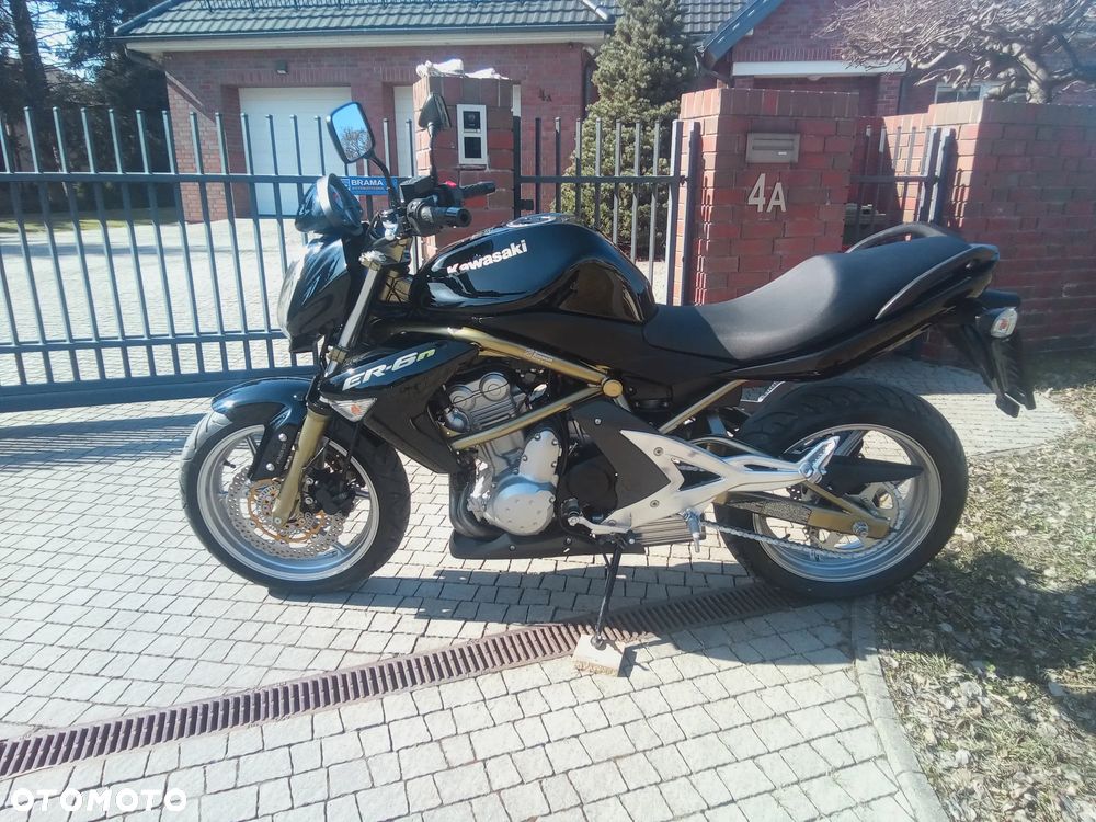 Kawasaki ER - 4
