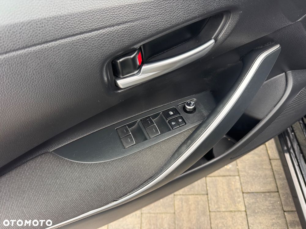 Toyota Corolla 1.8 Hybrid Comfort - 16