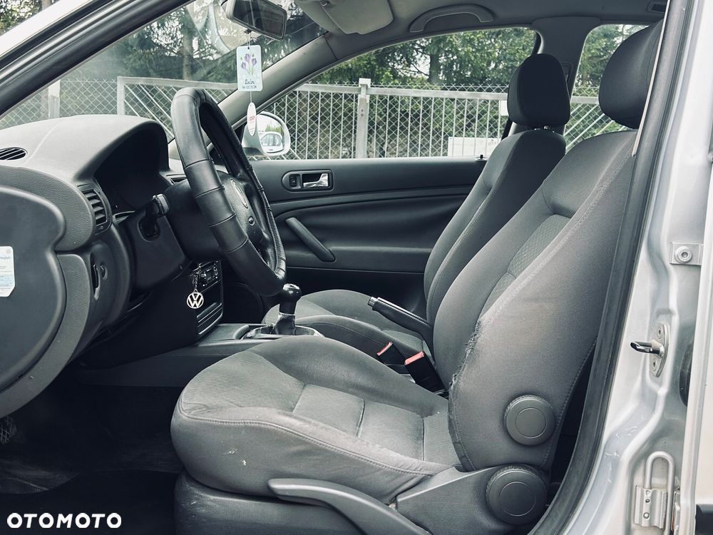 Volkswagen Passat 1.9 TDI Comfortline - 15