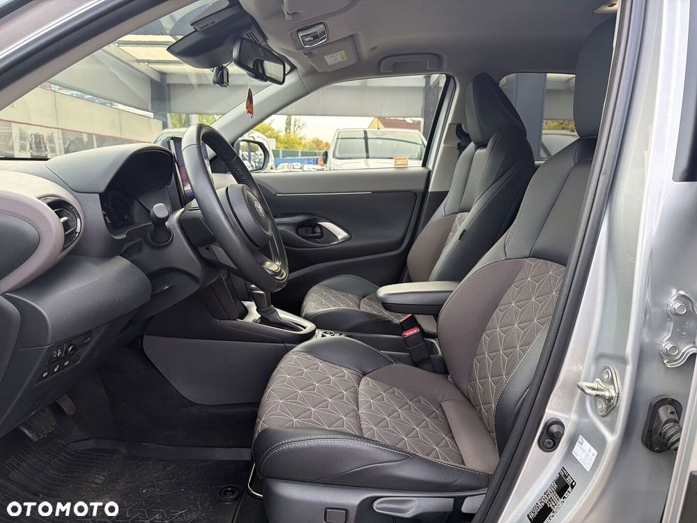 Toyota Yaris Cross Hybrid 1.5 Executive AWD - 16