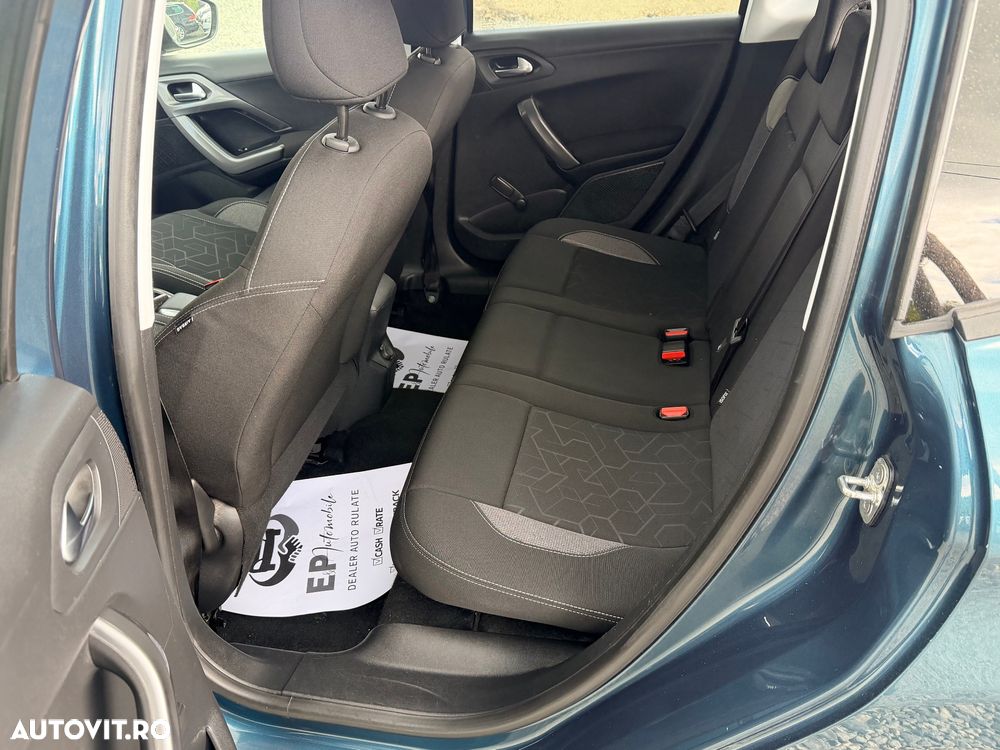 Peugeot 2008 PureTech 82 Style - 16