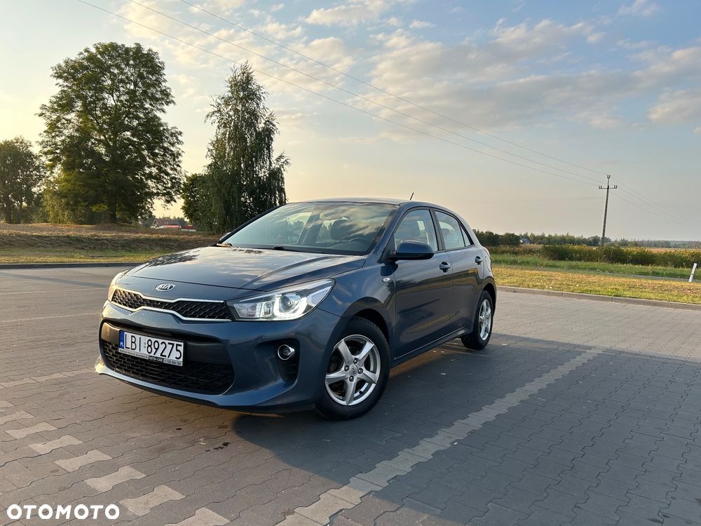 Kia Rio 1.2 L - 1