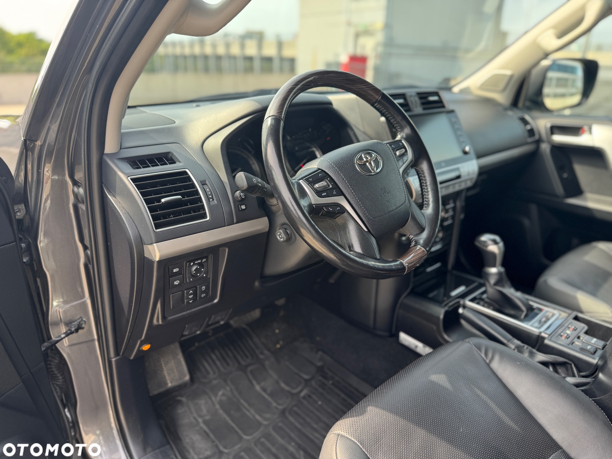 Toyota Land Cruiser LC 2.8 D-4D Executive - 12
