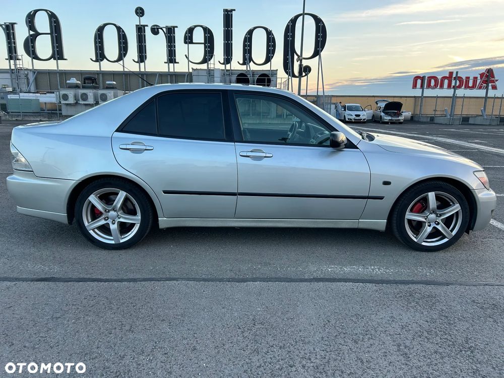 Lexus IS 200 Classic - 11