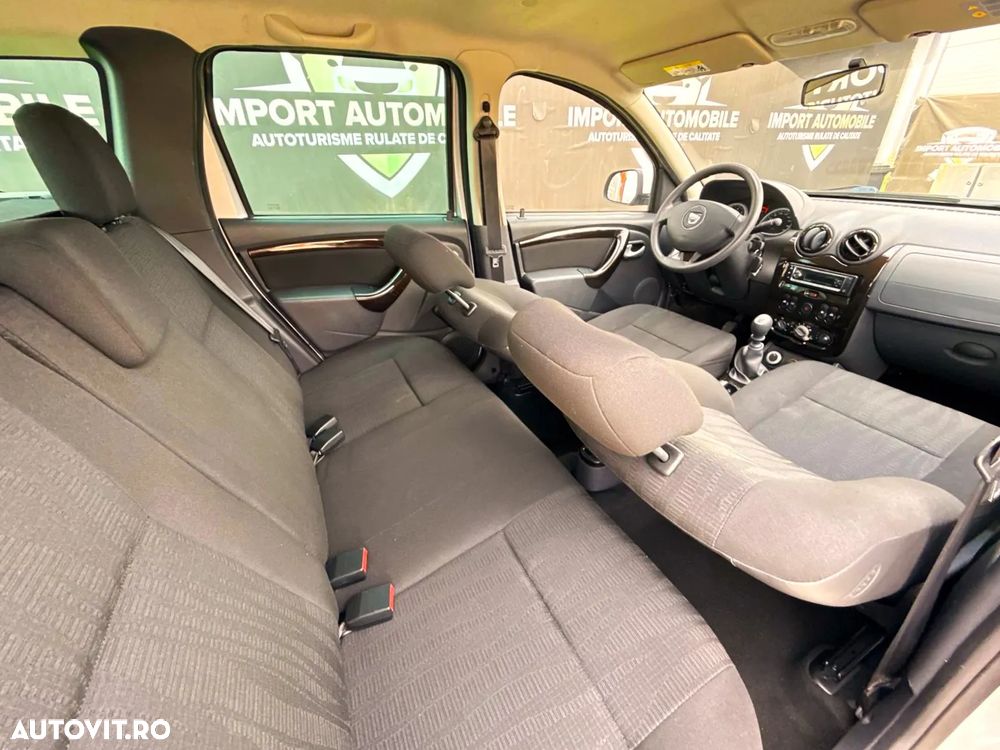 Dacia Duster 1.6 16V 4x4 Ambiance - 26