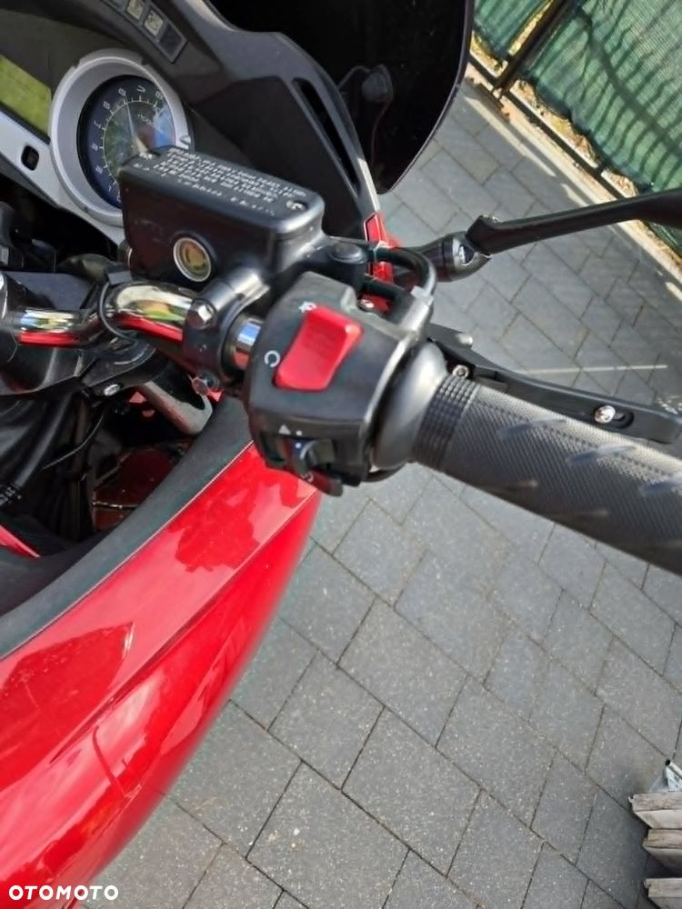 Honda CBF - 11