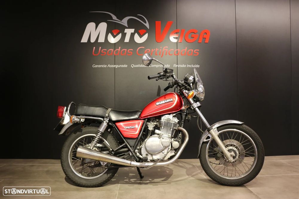 Suzuki GN 250 - 1