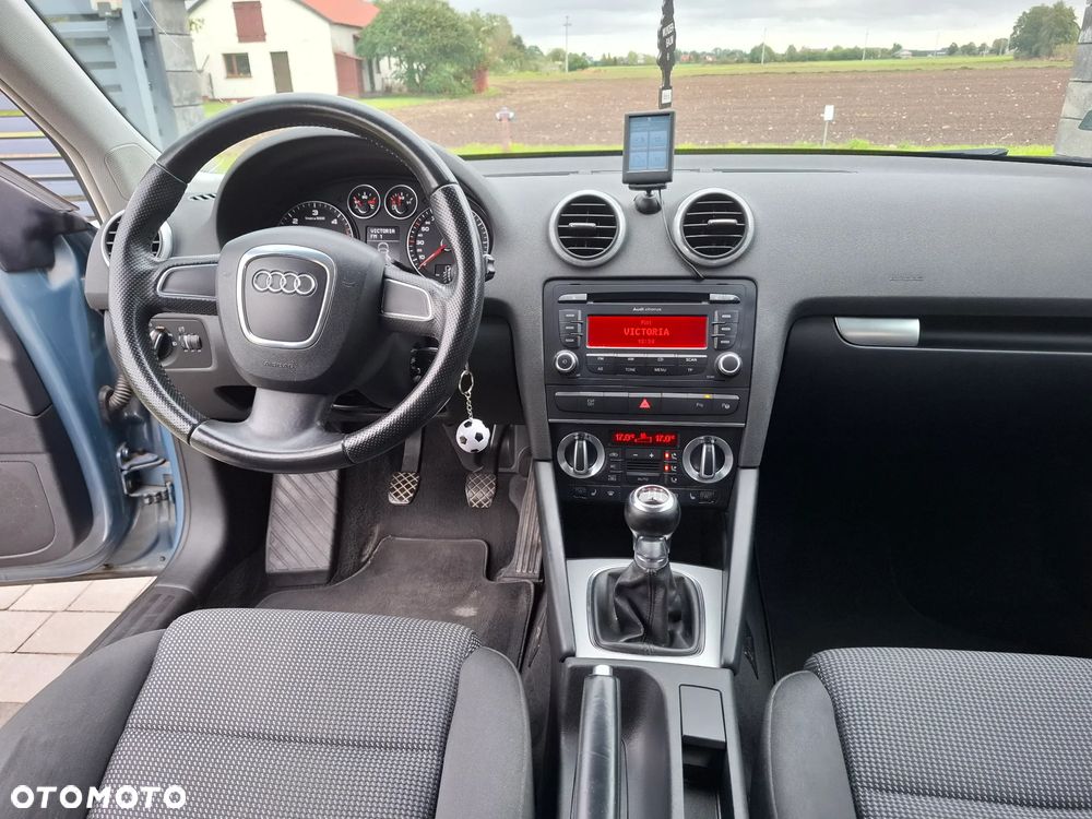 Audi A3 Sportback 2.0 TDI DPF quattro Ambiente - 6