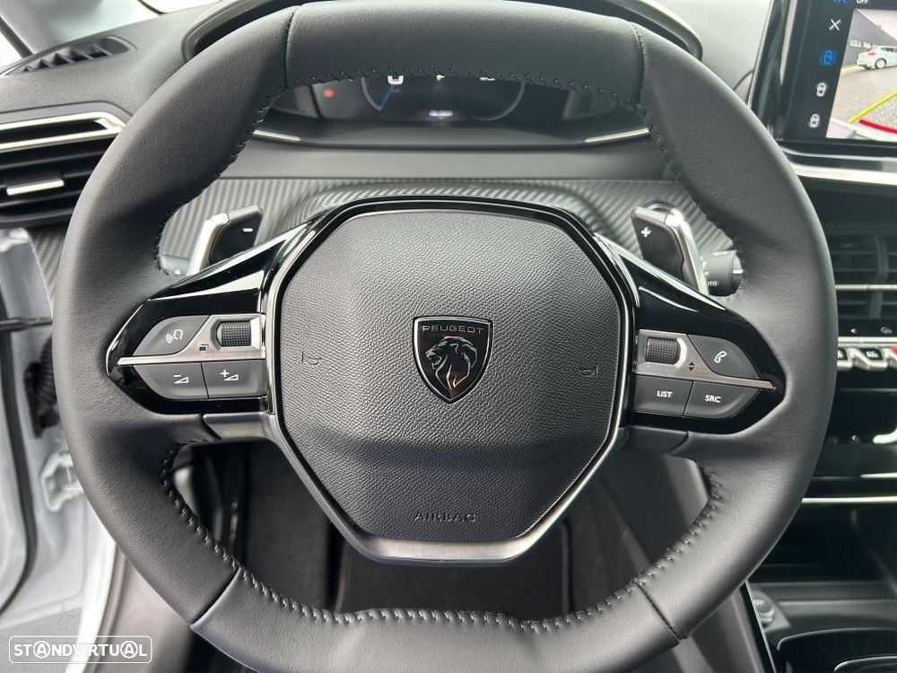 Peugeot 208 - 10