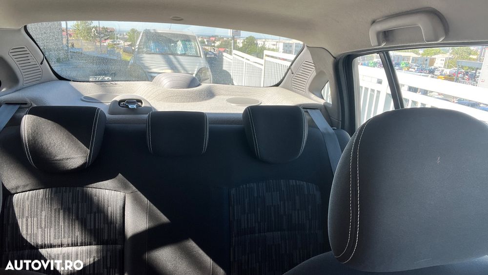 Renault Symbol 1.4 16V Privilege - 6