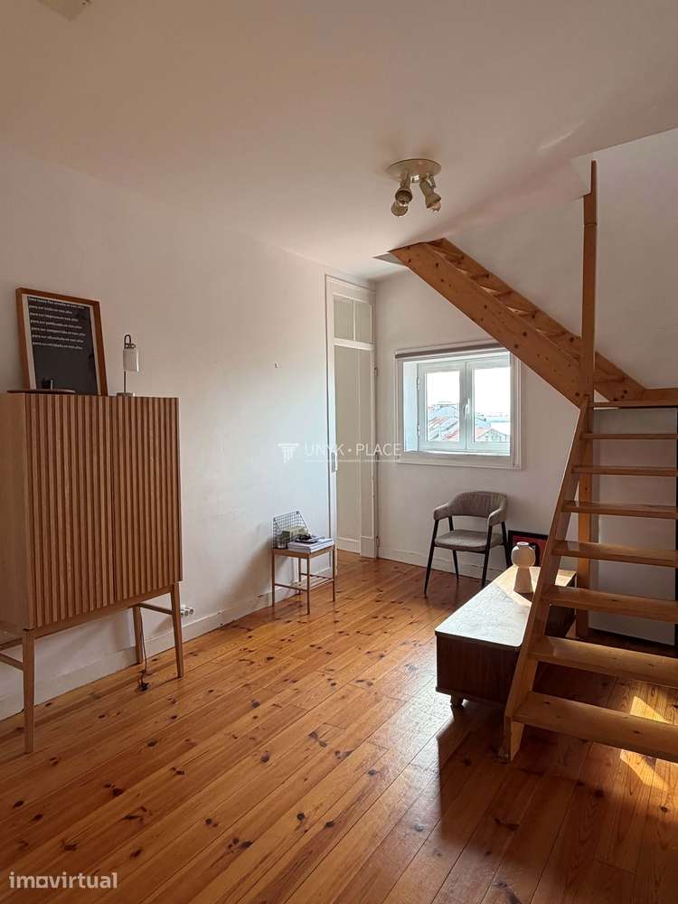 Charmoso Apartamento Duplex  com Varanda em Alfama - Grande imagem: 2/28