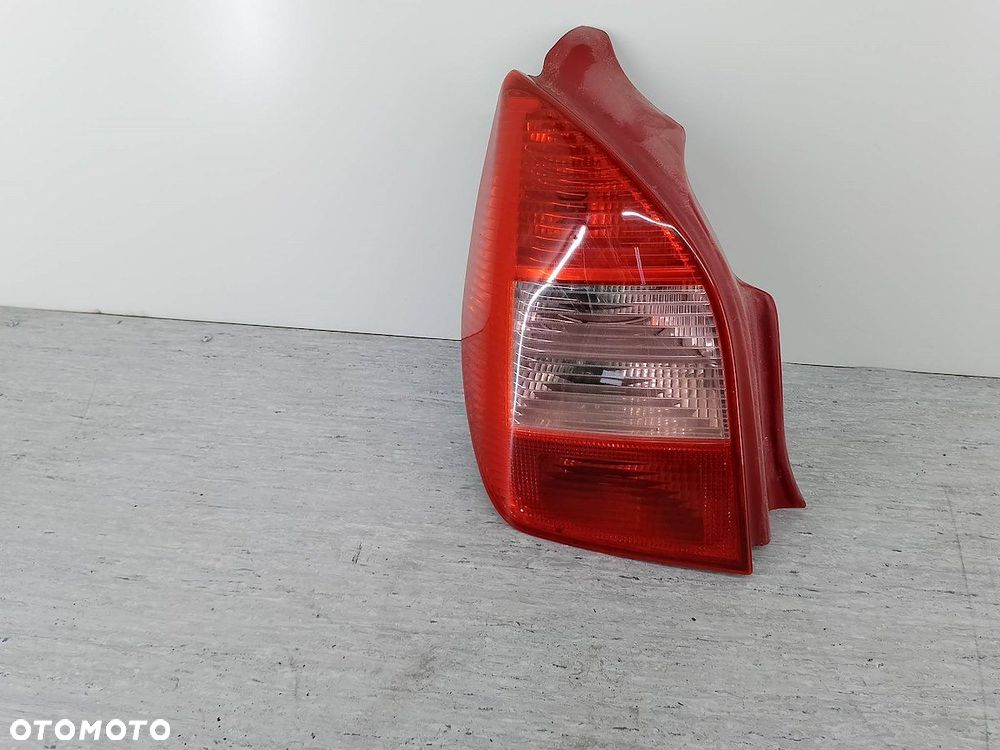 LAMPA TYLNA LEWA CITROEN C2 9649864580 HATCHBACK - 1