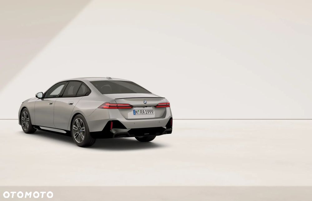 BMW Seria 5 520i mHEV - 7