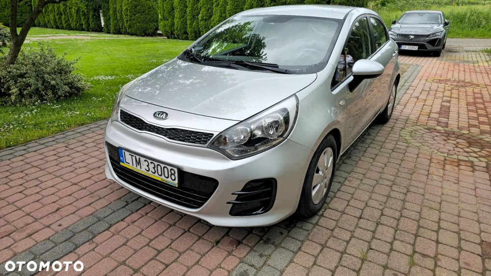 Kia Rio 1.2 L - 1