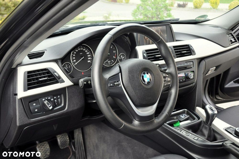 BMW Seria 3 - 21