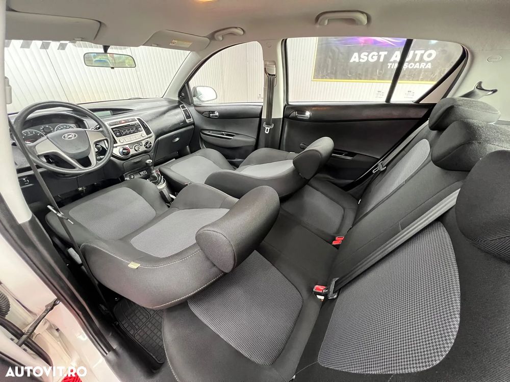Hyundai i20 - 13