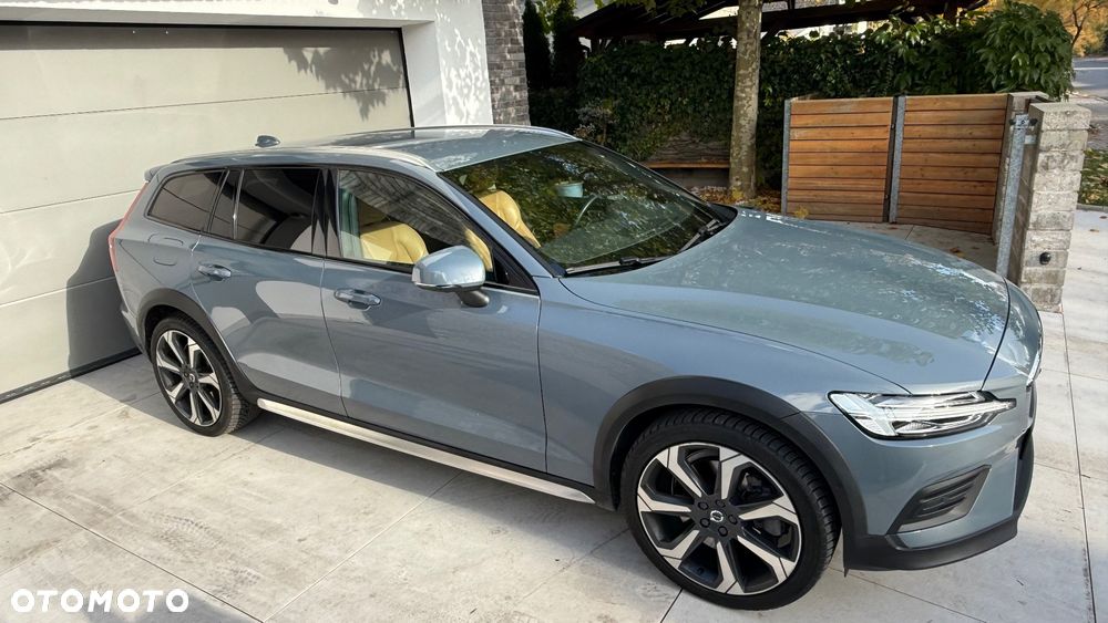 Volvo V60 2023 photo 4