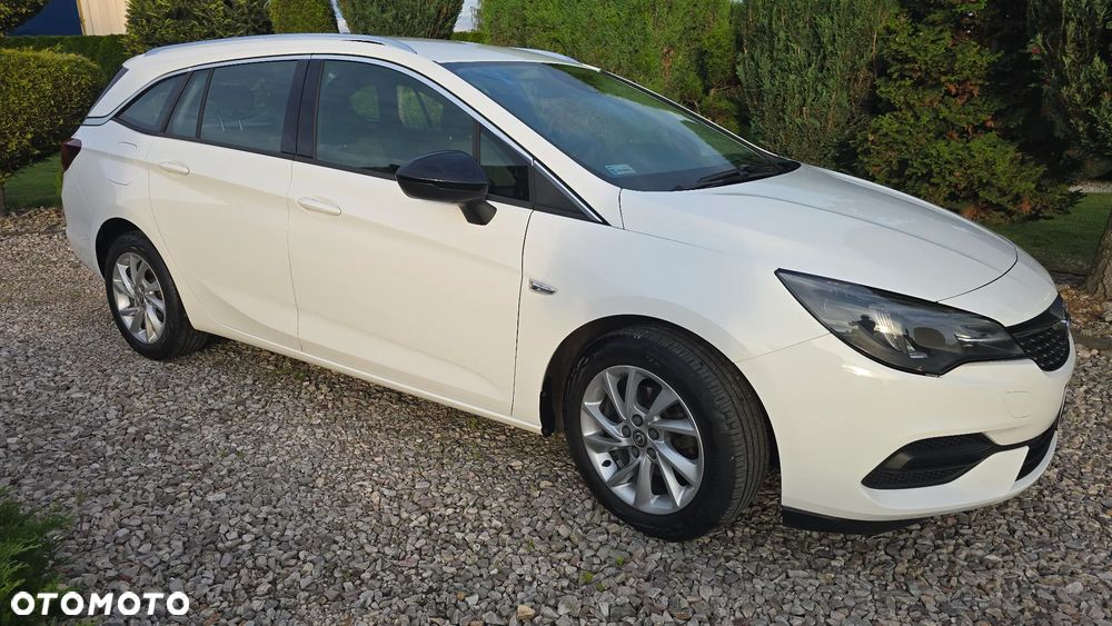 Opel Astra 1.2 T Elegance S&S - 1