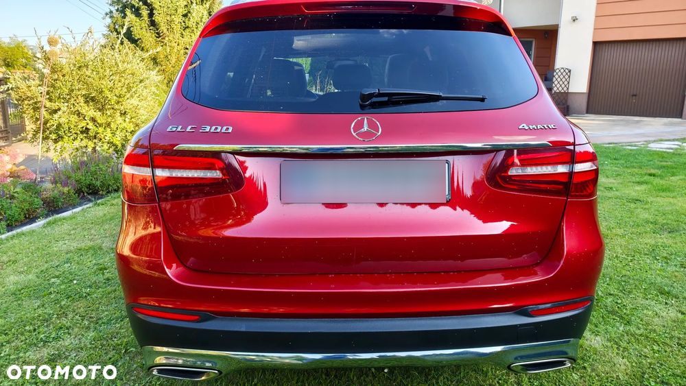 Mercedes-Benz GLC 300 4-Matic - 4