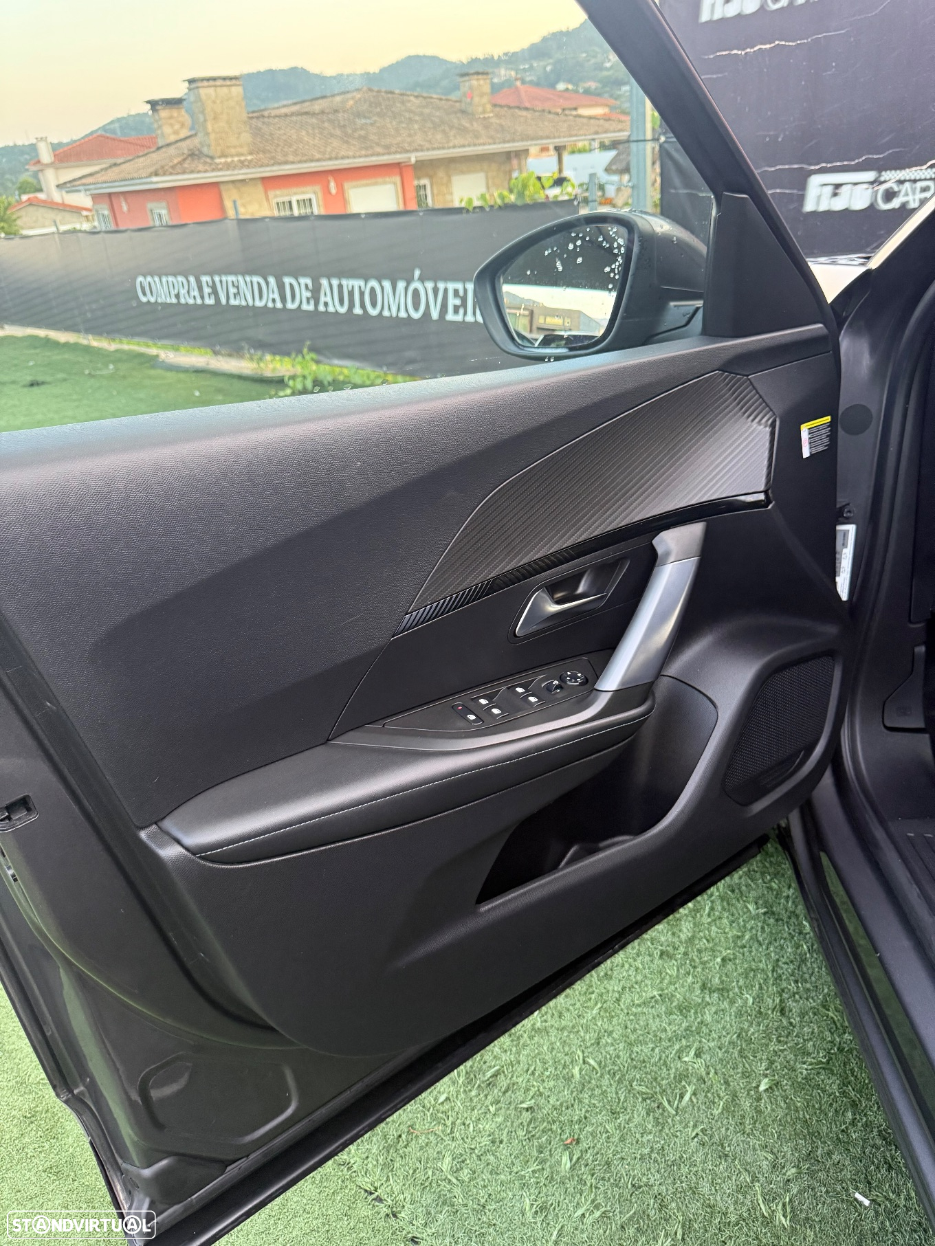Peugeot 2008 1.2 PureTech Allure - 13