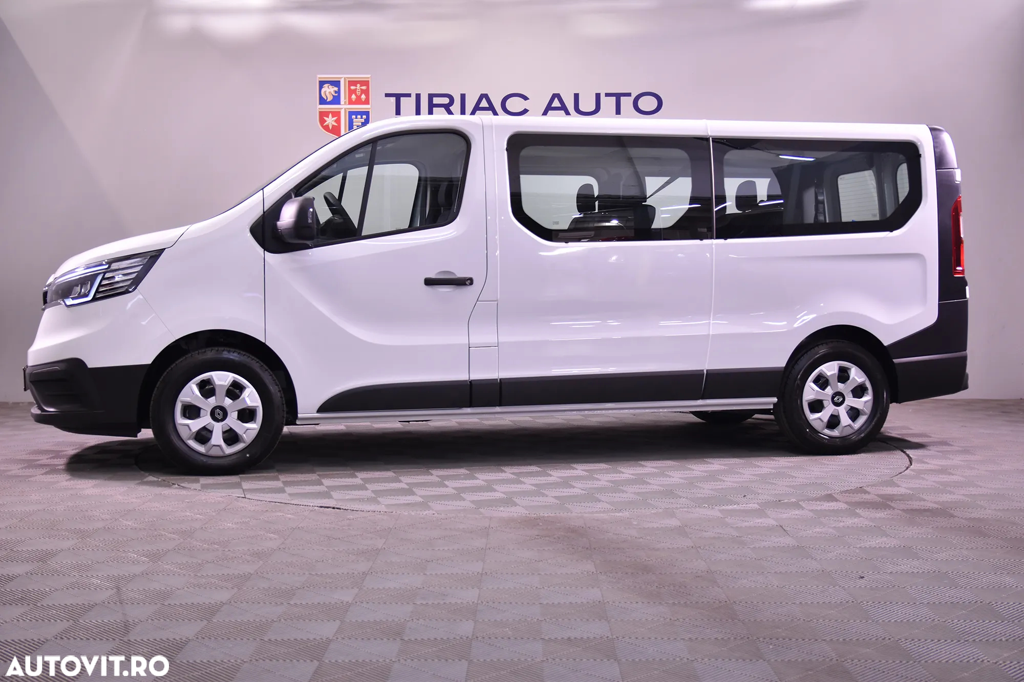 Renault Trafic - 2