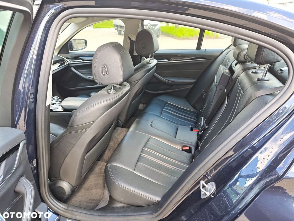 BMW Seria 5 520d xDrive Sport Line - 12
