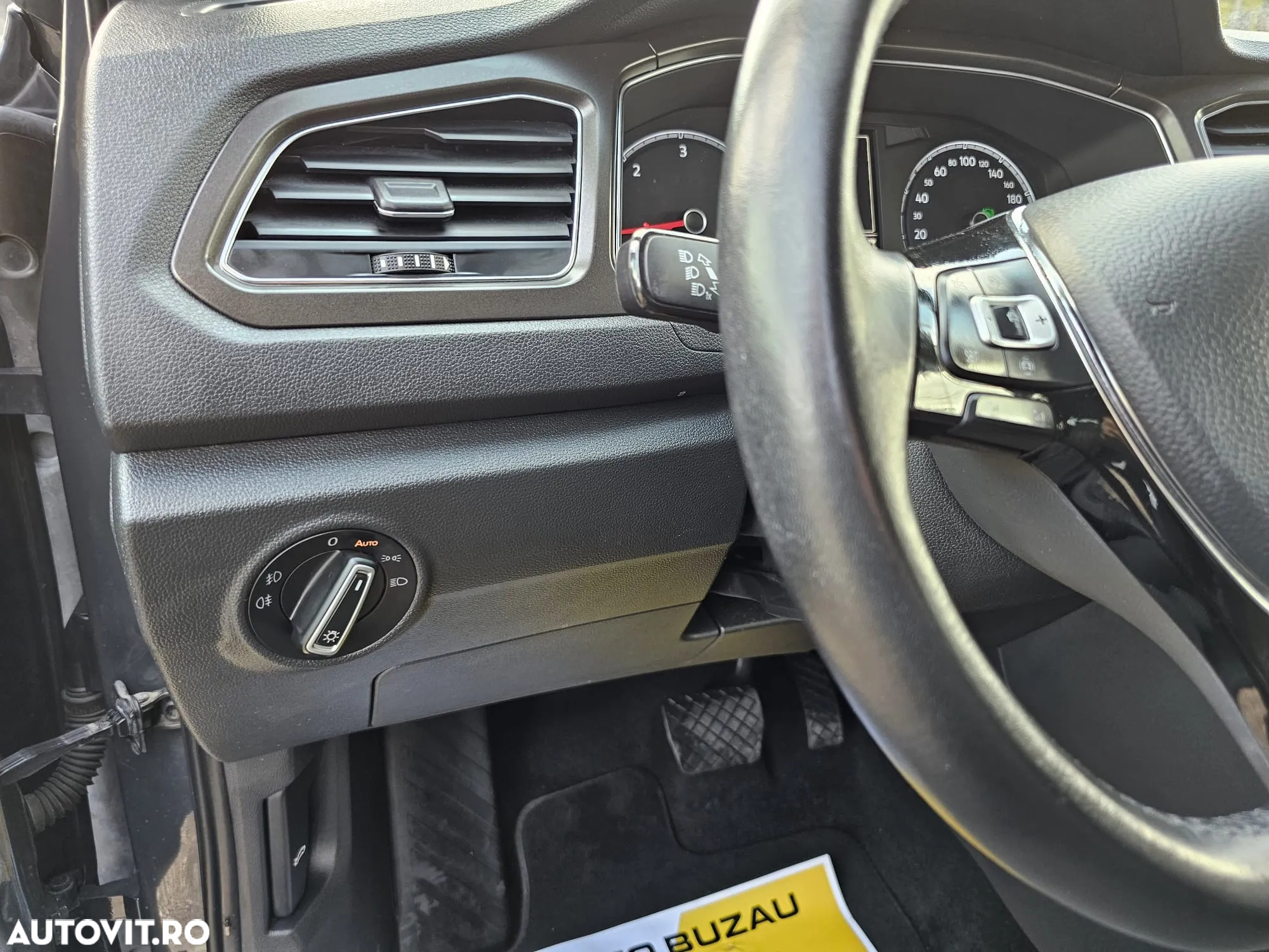 Volkswagen T-ROC 2.0 TDI DSG Style - 17