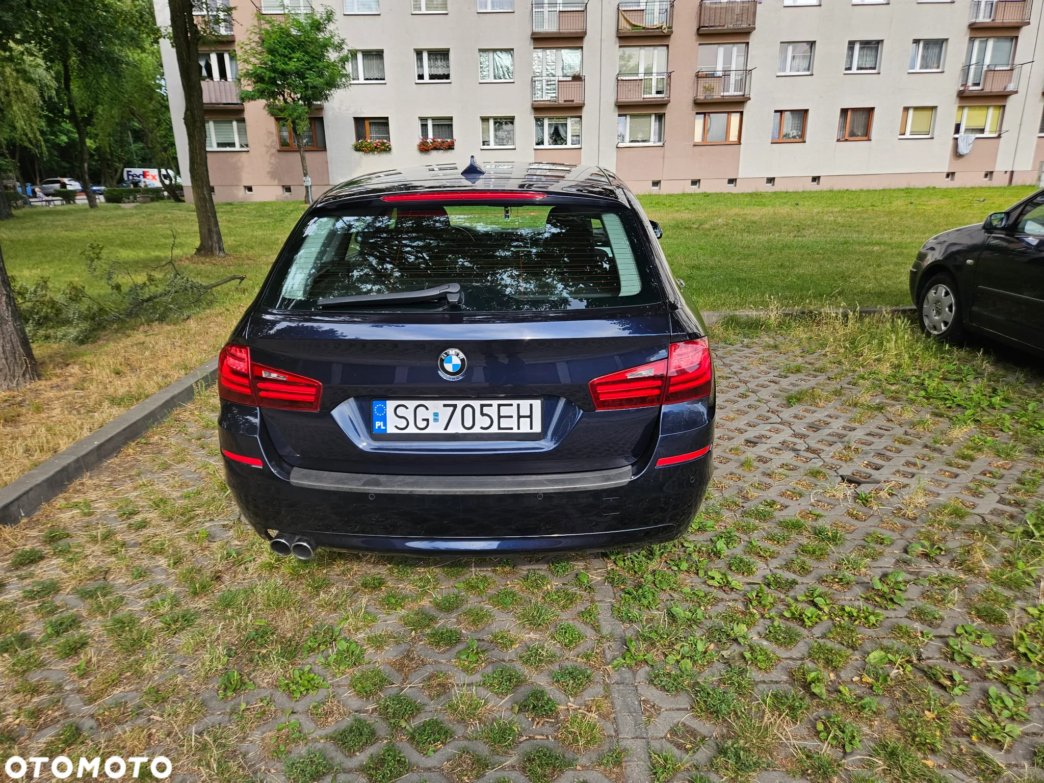 BMW Seria 5 528i Touring Luxury Line - 6