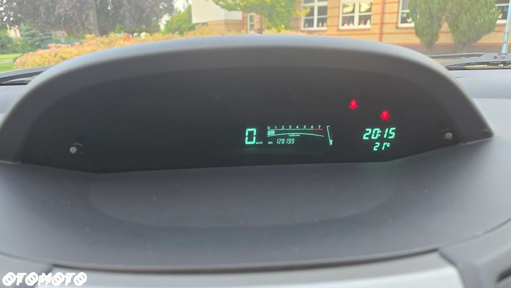 Toyota Yaris - 17
