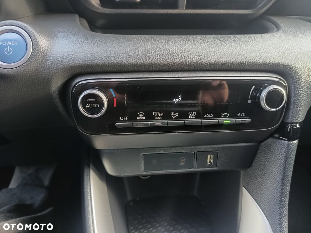 Toyota Yaris Hybrid 1.5 Executive - 10