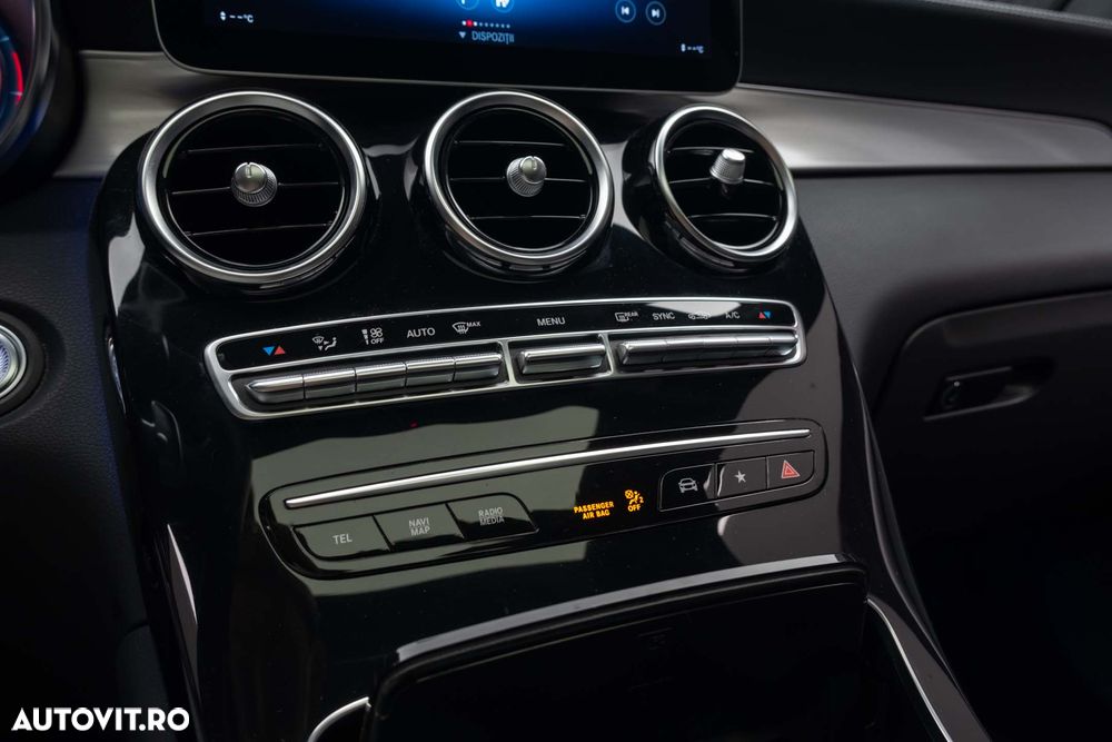 Mercedes-Benz GLC Coupe 300 4MATIC MHEV - 19