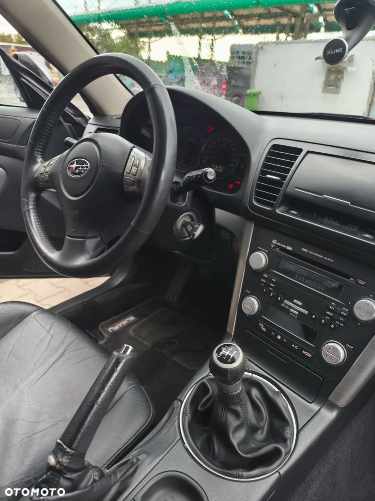 Subaru Legacy - 14