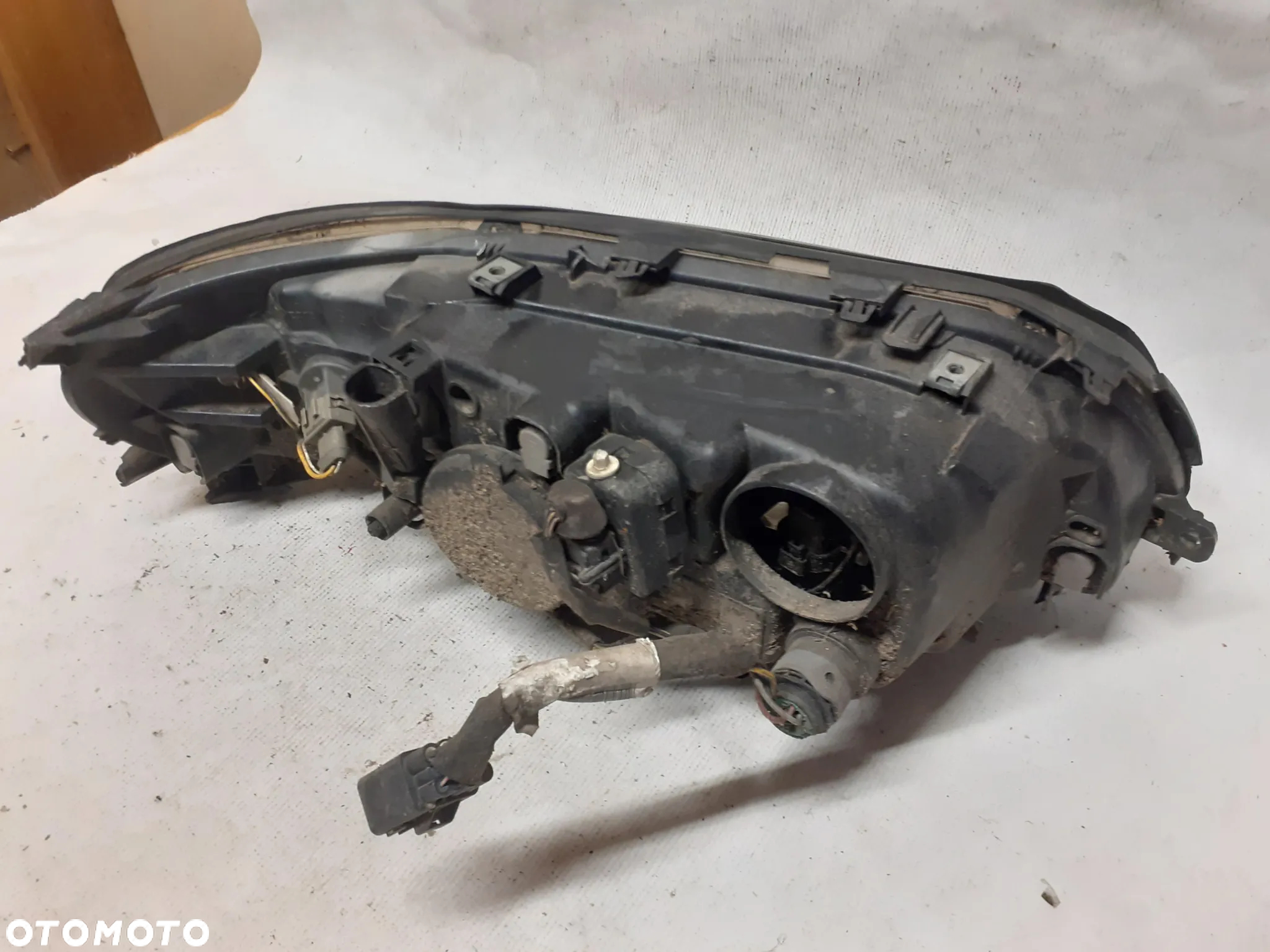 .   PRZOD PRZEDNIA LEWA LAMPA VOLVO V70 II LIFT - 3