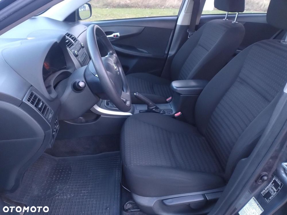 Toyota Corolla 1.4 D-4D Active - 9