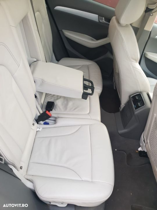 Dezmembrez Audi q5 4x4 2008 motor 3.0tdi 176kw 240cp CCWA cutie de viteze automata 7g tronic usa portiera stanga dreapta fata spate etrier fuzeta planetara bara capota dezmembrări a4 b8 a5 q7 - 13