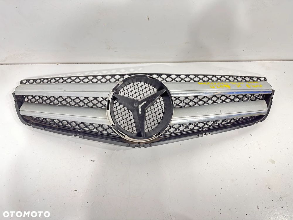 Grill atrapa Mercedes-Benz E klasa Coupe Cabrio W207 C207 - 1