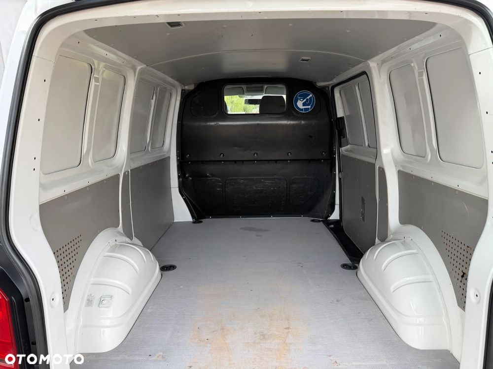 Volkswagen Transporter - 9