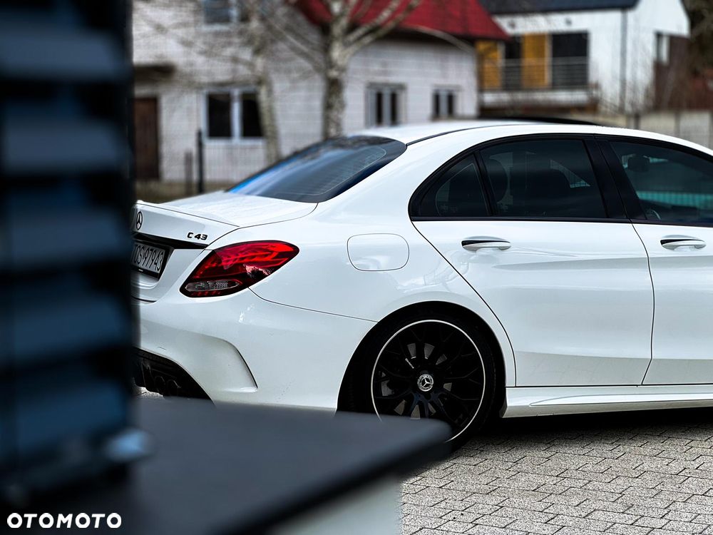 Mercedes-Benz Klasa C AMG 43 4Matic 9G-TRONIC - 13