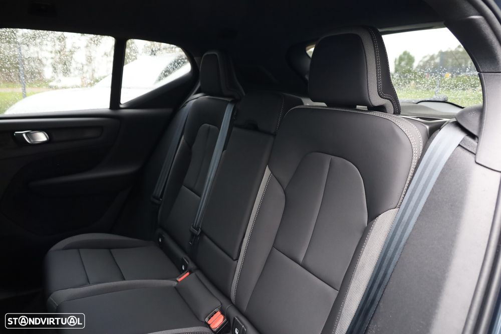 Volvo EX40 82 kWh Single Motor Extended Range Plus - 8